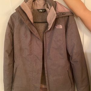 PURPLE GREY WOMEN’S JACKET
TRI-CLIMATE JACKET 
THREE IN ONE 
Size xs
WORN ONCE